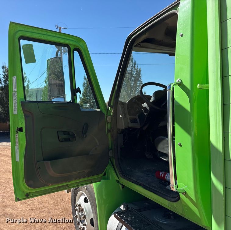 image for item EF6212 2009 International MA025 delivery truck