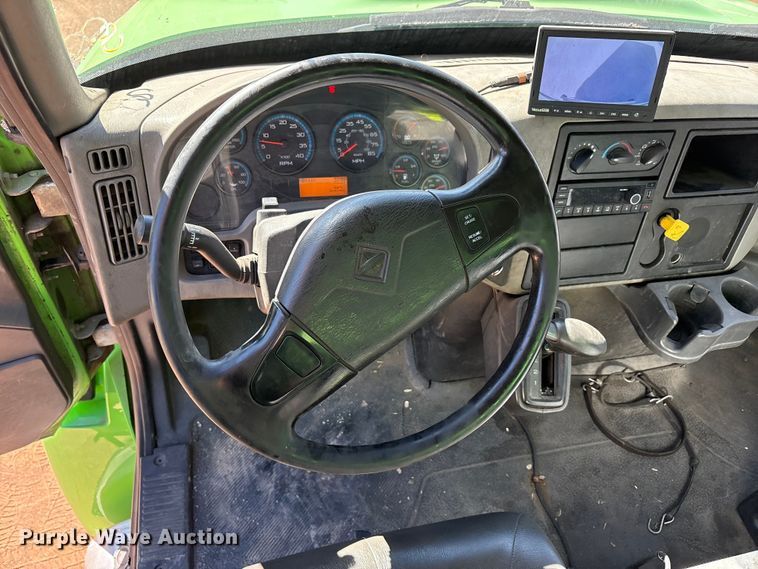 image for item EF6212 2009 International MA025 delivery truck