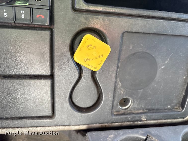 image for item EF6212 2009 International MA025 delivery truck