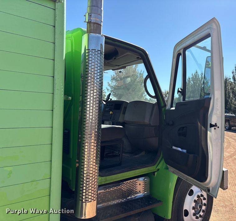 image for item EF6212 2009 International MA025 delivery truck