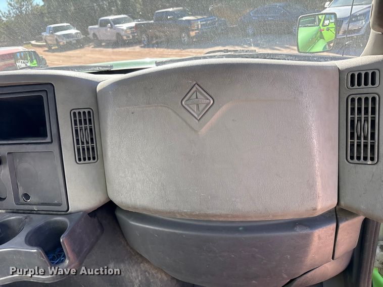 image for item EF6212 2009 International MA025 delivery truck