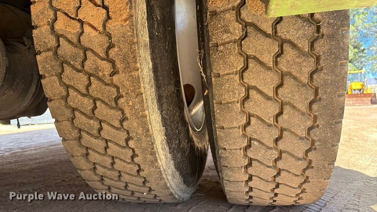 image for item EF6212 2009 International MA025 delivery truck