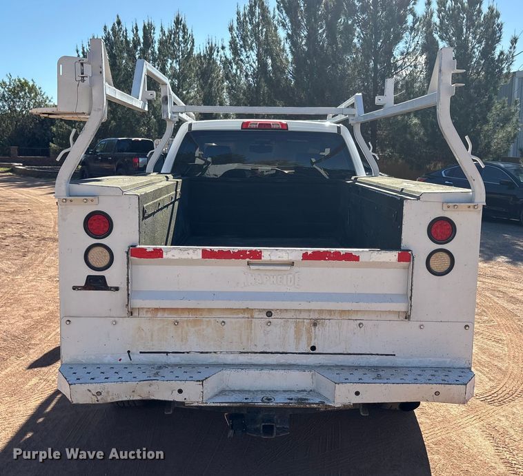 image for item EF6221 2015 Chevrolet Silverado 2500HD Crew Cab utility bed pickup truck