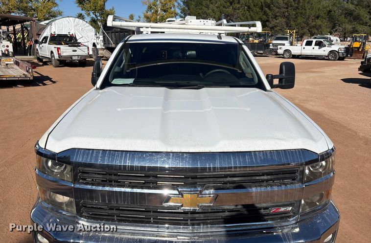 image for item EF6221 2015 Chevrolet Silverado 2500HD Crew Cab utility bed pickup truck