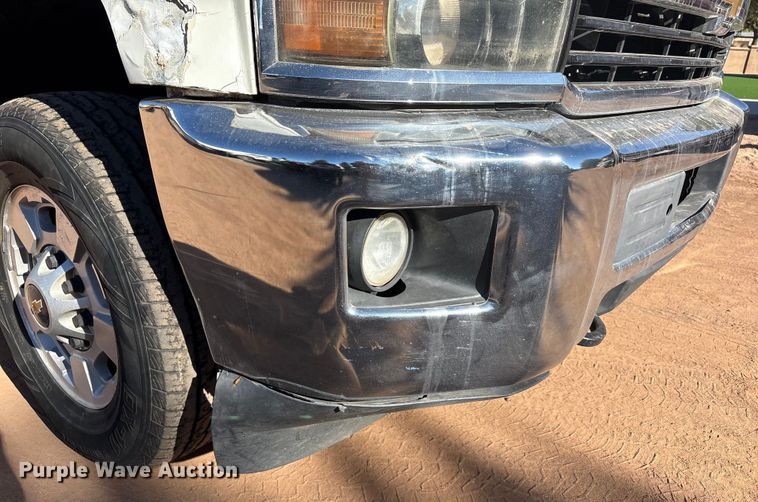 image for item EF6221 2015 Chevrolet Silverado 2500HD Crew Cab utility bed pickup truck