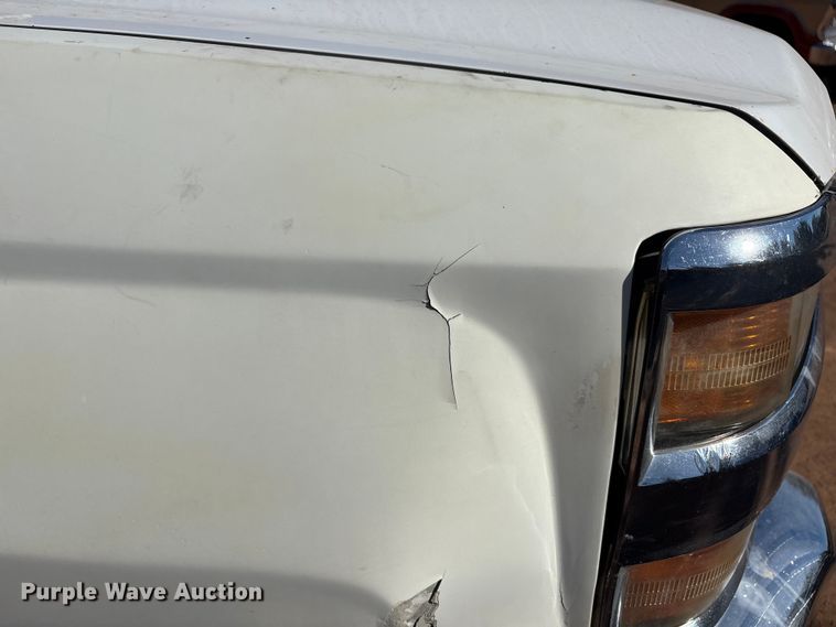 image for item EF6221 2015 Chevrolet Silverado 2500HD Crew Cab utility bed pickup truck