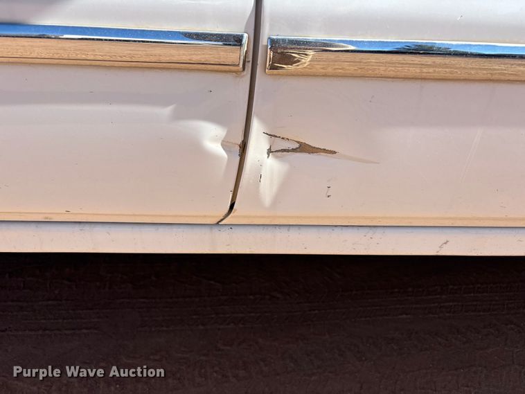 image for item EF6221 2015 Chevrolet Silverado 2500HD Crew Cab utility bed pickup truck