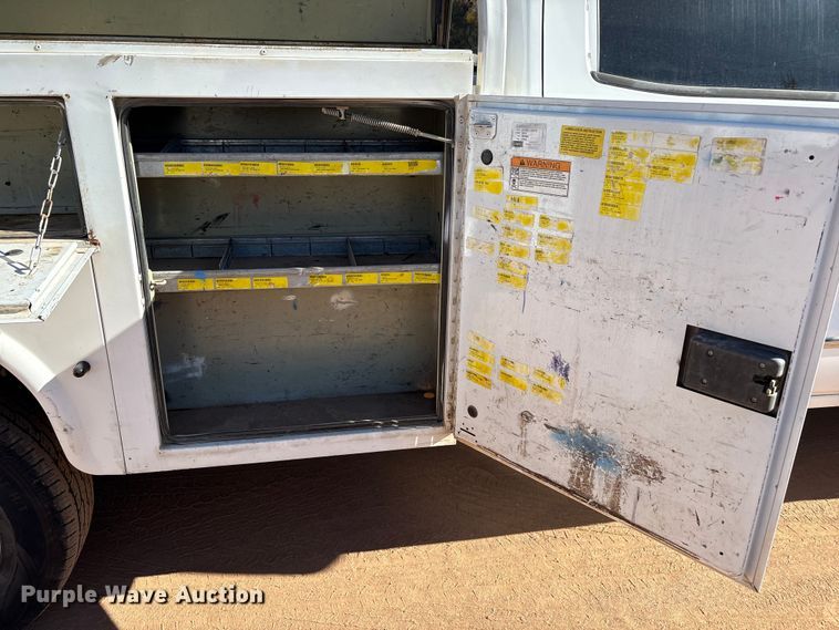 image for item EF6221 2015 Chevrolet Silverado 2500HD Crew Cab utility bed pickup truck