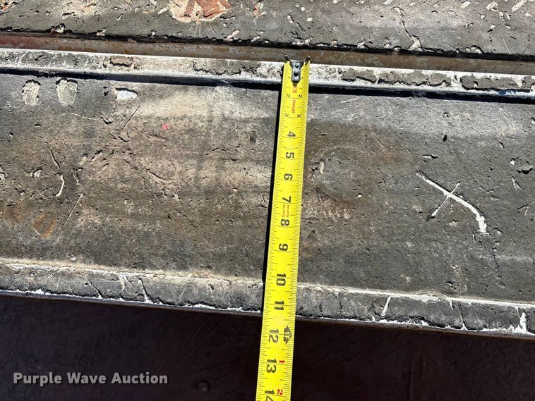 image for item EF6221 2015 Chevrolet Silverado 2500HD Crew Cab utility bed pickup truck