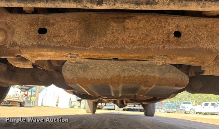 image for item EF6221 2015 Chevrolet Silverado 2500HD Crew Cab utility bed pickup truck