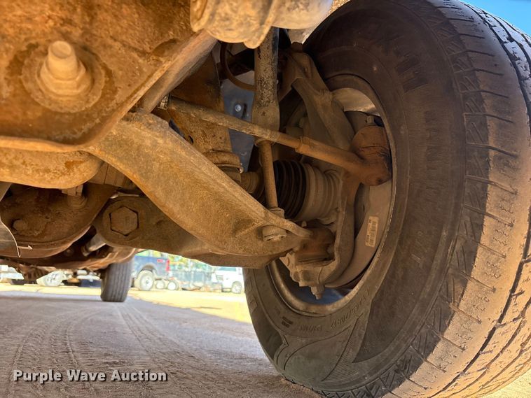 image for item EF6221 2015 Chevrolet Silverado 2500HD Crew Cab utility bed pickup truck