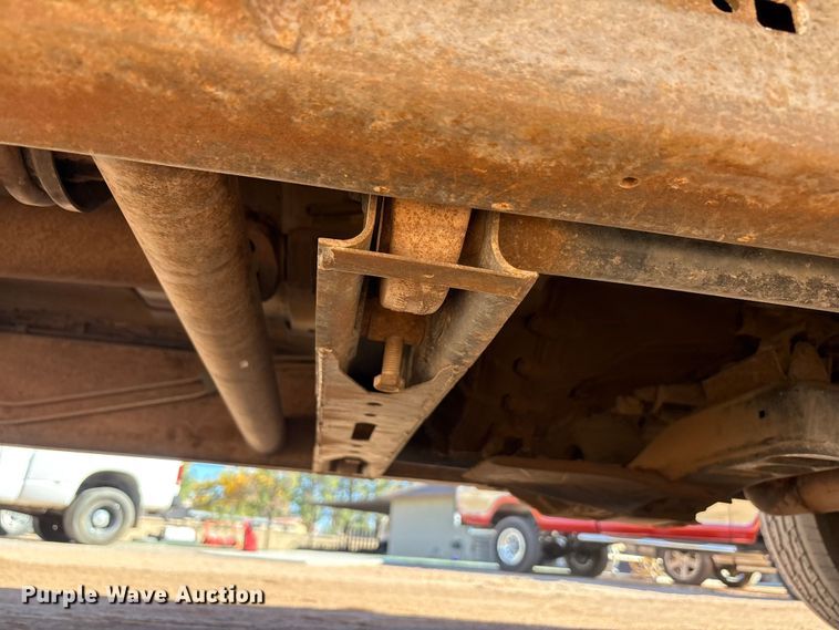 image for item EF6221 2015 Chevrolet Silverado 2500HD Crew Cab utility bed pickup truck