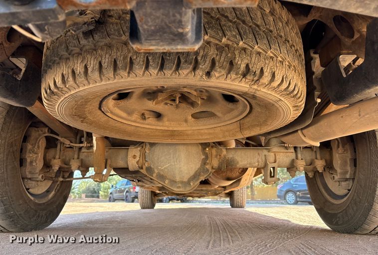 image for item EF6221 2015 Chevrolet Silverado 2500HD Crew Cab utility bed pickup truck