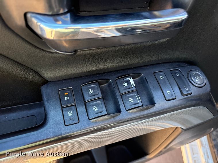 image for item EF6221 2015 Chevrolet Silverado 2500HD Crew Cab utility bed pickup truck