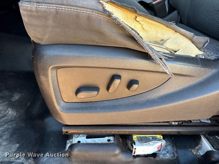 image for item EF6221 2015 Chevrolet Silverado 2500HD Crew Cab utility bed pickup truck