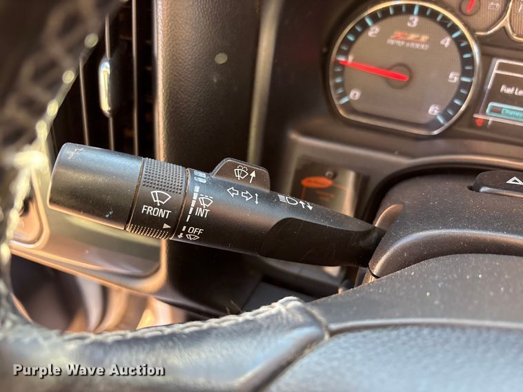 image for item EF6221 2015 Chevrolet Silverado 2500HD Crew Cab utility bed pickup truck