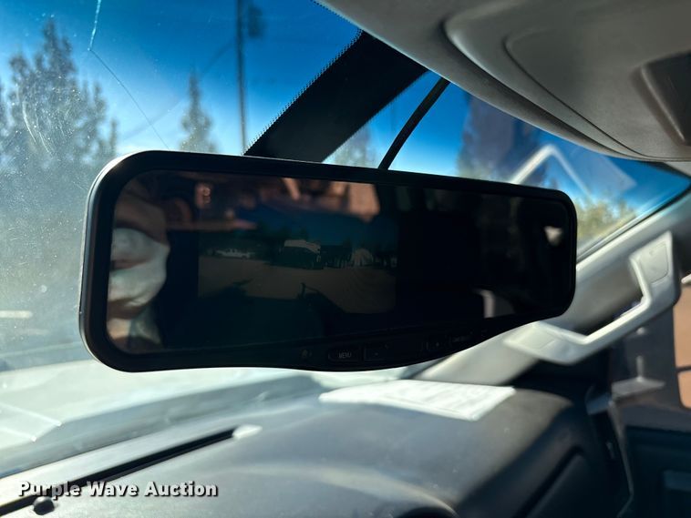 image for item EF6221 2015 Chevrolet Silverado 2500HD Crew Cab utility bed pickup truck