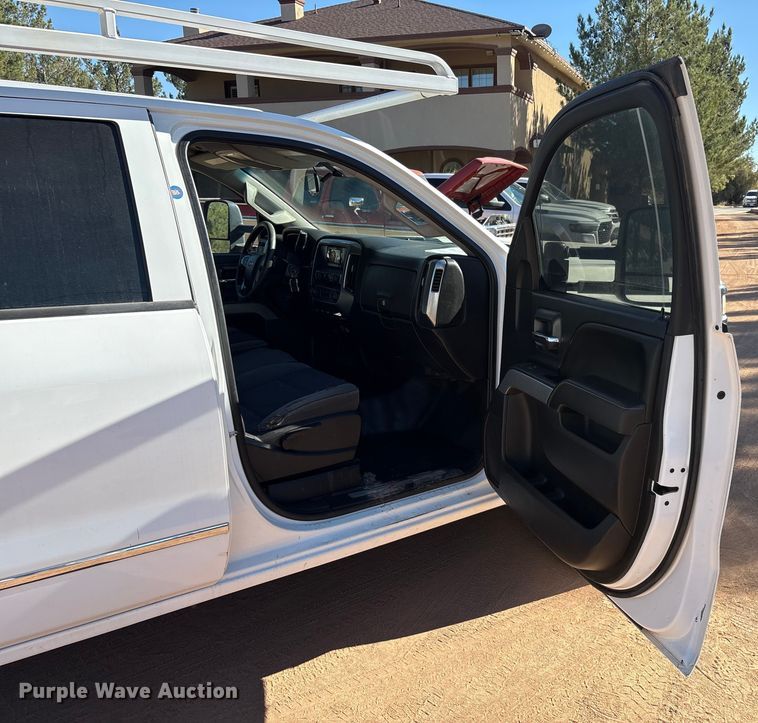 image for item EF6221 2015 Chevrolet Silverado 2500HD Crew Cab utility bed pickup truck