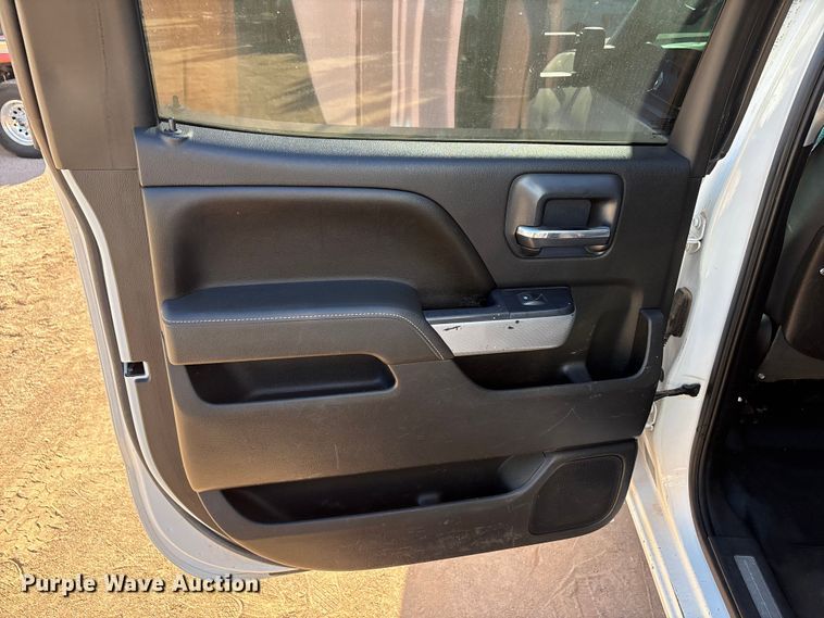 image for item EF6221 2015 Chevrolet Silverado 2500HD Crew Cab utility bed pickup truck