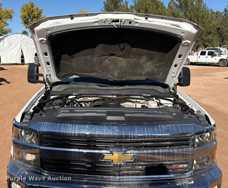 image for item EF6221 2015 Chevrolet Silverado 2500HD Crew Cab utility bed pickup truck