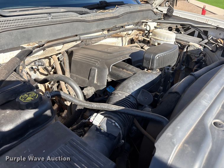 image for item EF6221 2015 Chevrolet Silverado 2500HD Crew Cab utility bed pickup truck