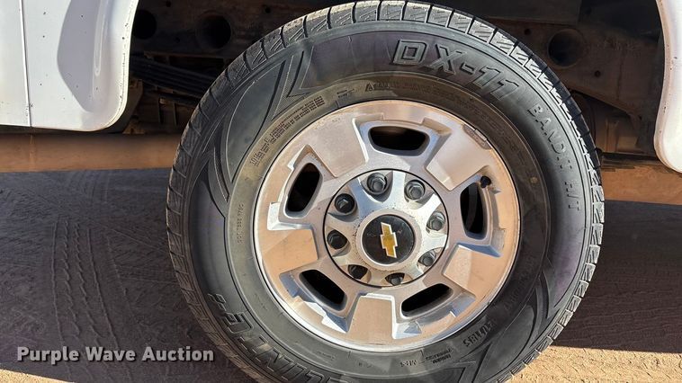 image for item EF6221 2015 Chevrolet Silverado 2500HD Crew Cab utility bed pickup truck