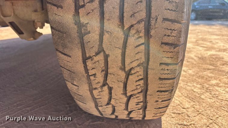 image for item EF6221 2015 Chevrolet Silverado 2500HD Crew Cab utility bed pickup truck