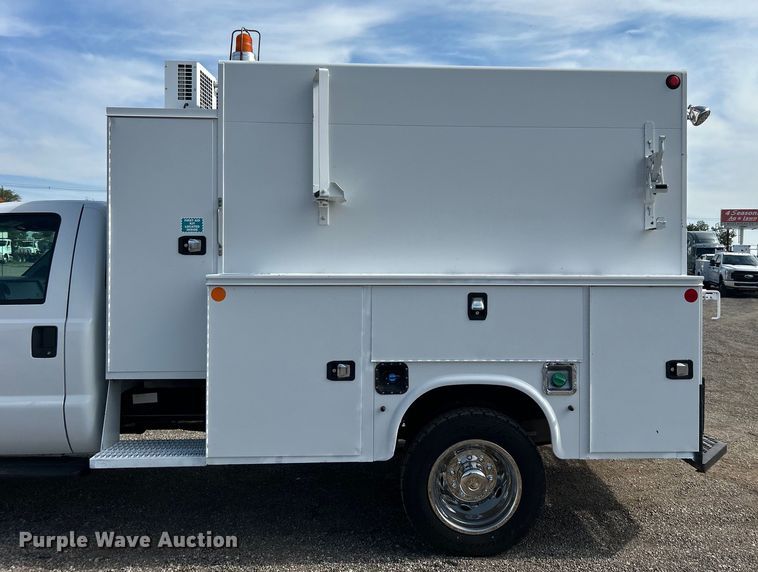 image for item EG0890 2012 Ford F550 Super Duty utility / service truck