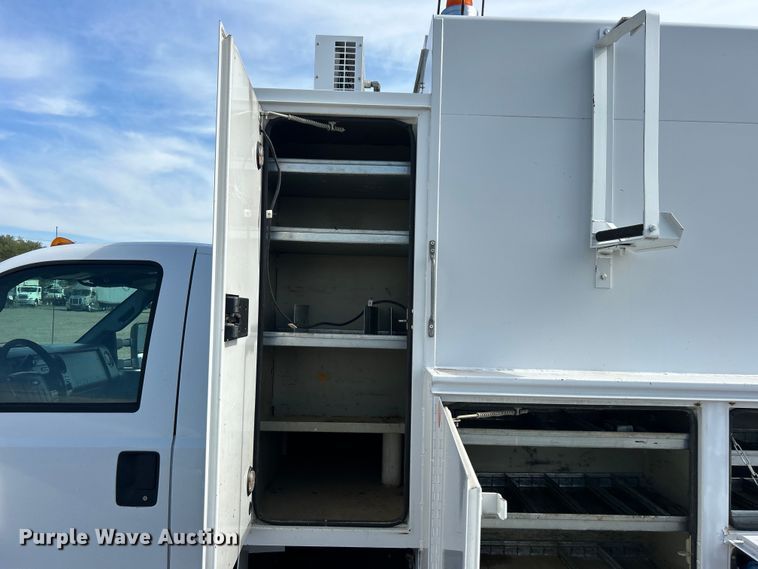 image for item EG0890 2012 Ford F550 Super Duty utility / service truck