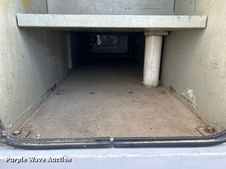 image for item EG0890 2012 Ford F550 Super Duty utility / service truck