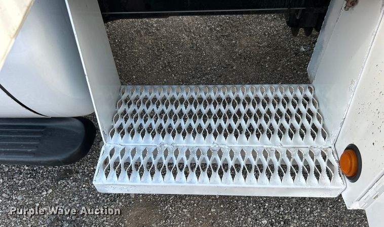 image for item EG0890 2012 Ford F550 Super Duty utility / service truck