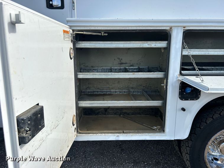 image for item EG0890 2012 Ford F550 Super Duty utility / service truck