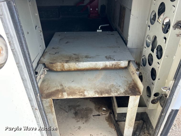 image for item EG0890 2012 Ford F550 Super Duty utility / service truck