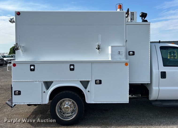 image for item EG0890 2012 Ford F550 Super Duty utility / service truck