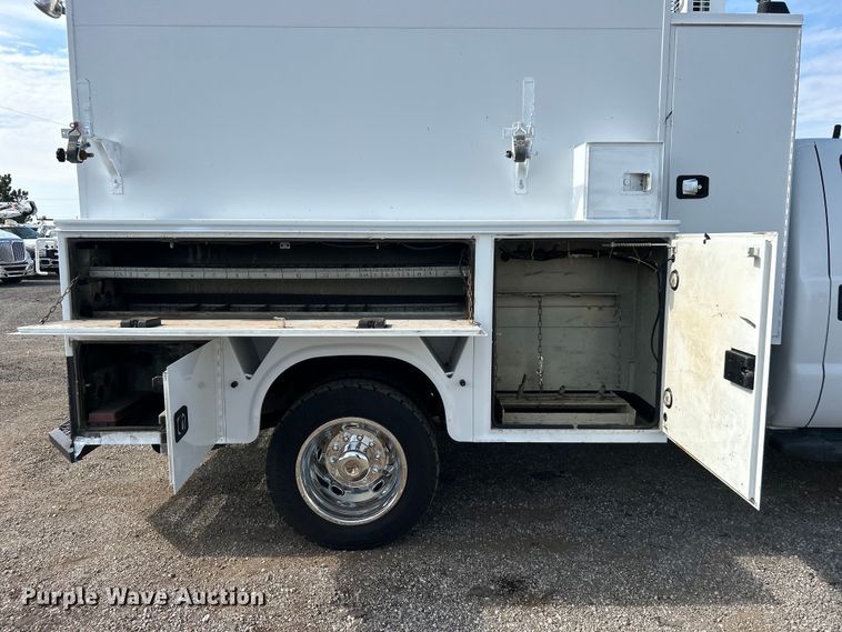 image for item EG0890 2012 Ford F550 Super Duty utility / service truck