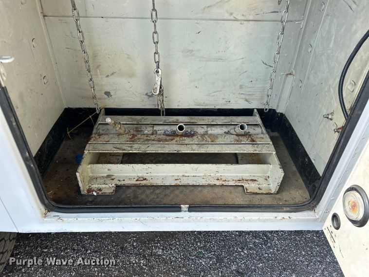 image for item EG0890 2012 Ford F550 Super Duty utility / service truck