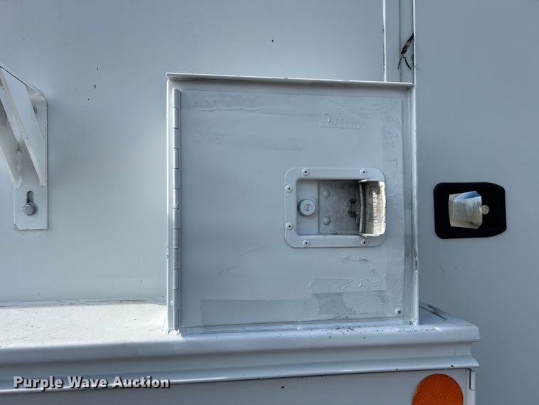 image for item EG0890 2012 Ford F550 Super Duty utility / service truck