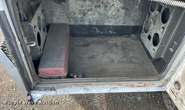 image for item EG0890 2012 Ford F550 Super Duty utility / service truck