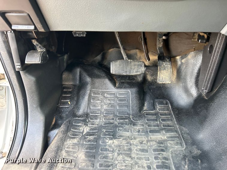 image for item EG0890 2012 Ford F550 Super Duty utility / service truck