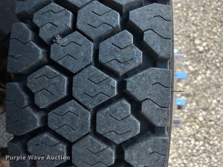 image for item EG0890 2012 Ford F550 Super Duty utility / service truck