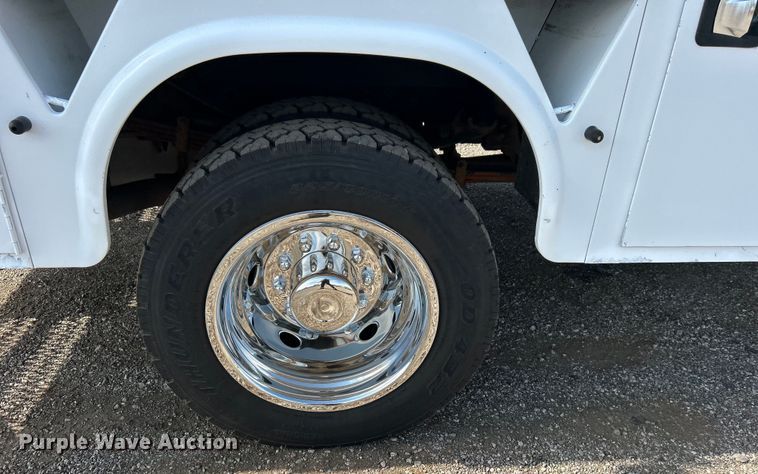 image for item EG0890 2012 Ford F550 Super Duty utility / service truck