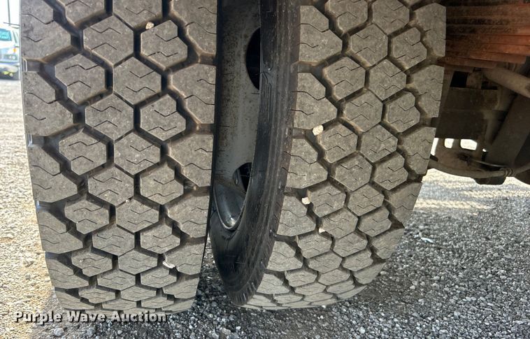 image for item EG0890 2012 Ford F550 Super Duty utility / service truck