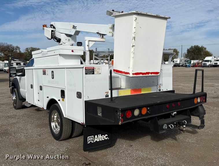 image for item EG1738 2015 Ford F450 Super Duty bucket truck
