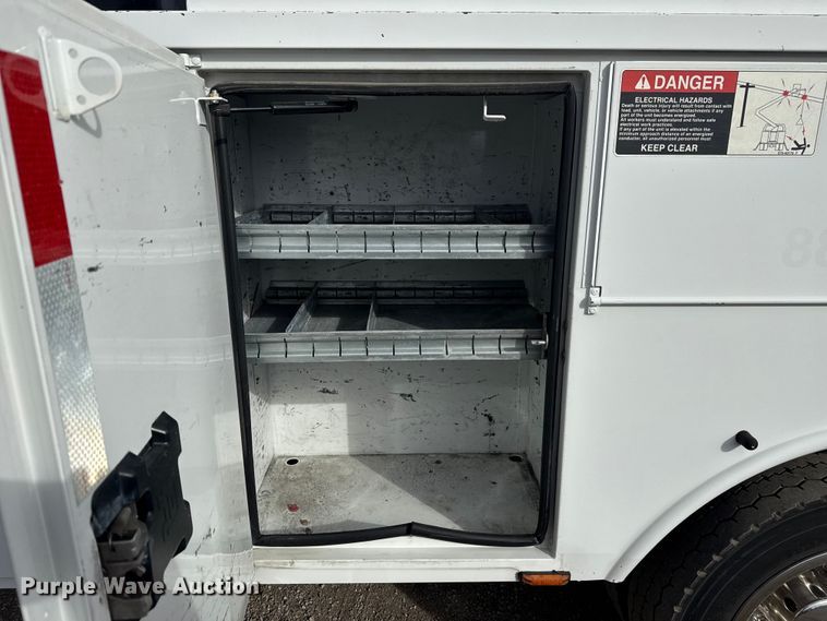 image for item EG1738 2015 Ford F450 Super Duty bucket truck