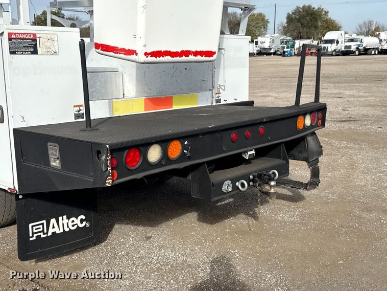 image for item EG1738 2015 Ford F450 Super Duty bucket truck