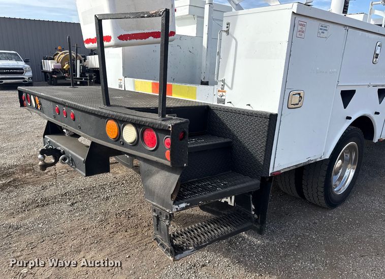 image for item EG1738 2015 Ford F450 Super Duty bucket truck