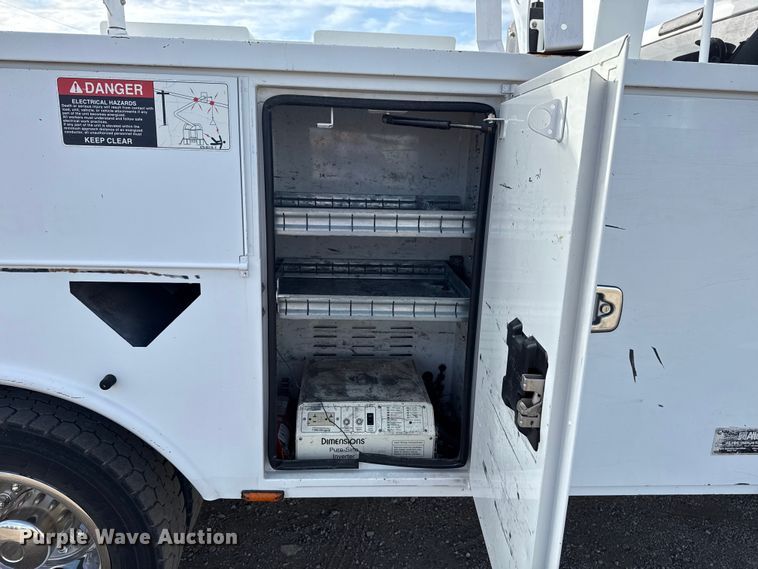 image for item EG1738 2015 Ford F450 Super Duty bucket truck