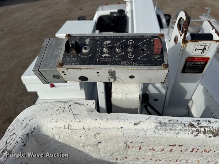 image for item EG1738 2015 Ford F450 Super Duty bucket truck