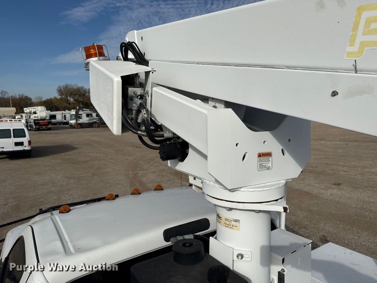 image for item EG1738 2015 Ford F450 Super Duty bucket truck