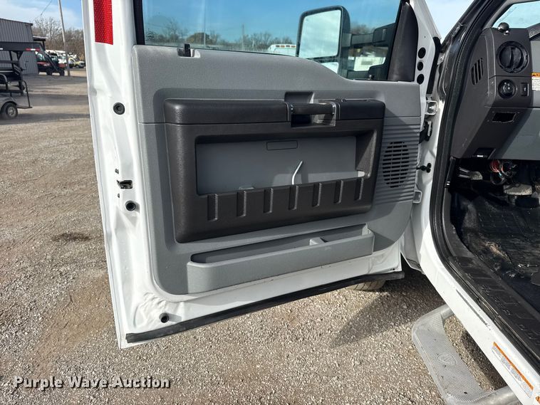 image for item EG1738 2015 Ford F450 Super Duty bucket truck